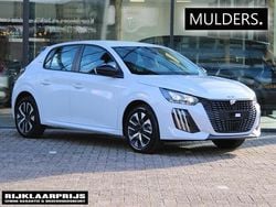 Wit Nieuw 2025 Peugeot 208 Style Hatchback | € 25.545 (Super prijs)