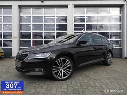 Bruin Gebruikt 2017 Skoda Superb Business Line Stationwagen | € 18.950 (Goede deal)