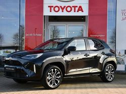 Zwart Nieuw 2025 Toyota Yaris Cross Comfort SUV | € 36.985 (Iets duurder)