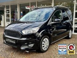 Zwart Gebruikt 2017 Ford Tourneo Courier Titanium MPV | € 9.950 (Goede deal)