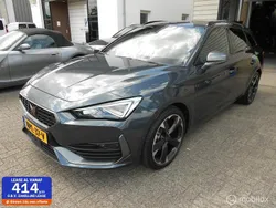 Grijs Gebruikt 2024 Cupra Leon Hatchback | € 31.250 (Eerlijke prijs)
