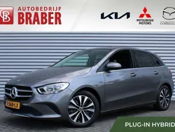 Grijs Gebruikt 2021 Mercedes B250e MPV | € 33.850 (Duur)