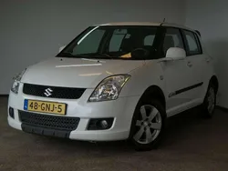Wit, metallic lak Gebruikt 2008 Suzuki Swift Hatchback | € 1.950 (Iets duurder)