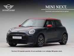 Grijs Gebruikt 2024 Mini Cooper Hatchback | € 31.450