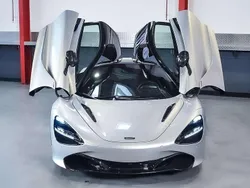 Zilver, metallic lak Gebruikt 2018 McLaren 720S Coupé | € 246.950