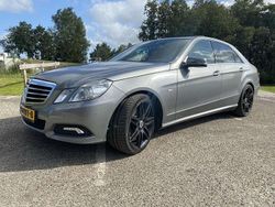 Grijs Gebruikt 2009 Mercedes E250 Sedan | € 8.750