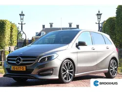 Grijs Gebruikt 2016 Mercedes B180 Ambition MPV | € 15.700 (Eerlijke prijs)