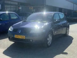 Blauw Gebruikt 2003 Renault Mégane II Luxe Hatchback | € 1.450 (Iets duurder)