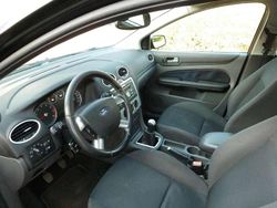 Zwart Gebruikt 2005 Ford Focus Hatchback | € 800 (Goede deal)