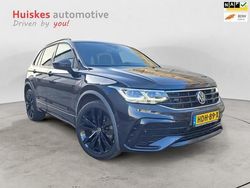 Zwart Gebruikt 2021 VW Tiguan R-line SUV | € 26.449 (Eerlijke prijs)