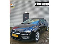 Zwart Gebruikt 2005 Ford Focus Futura Hatchback | € 2.345 (Eerlijke prijs)