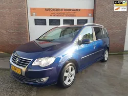Blauw Gebruikt 2010 VW Touran Highline MPV | € 7.299