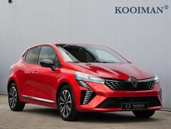 Rood Gebruikt 2024 Renault Clio V Techno Hatchback | € 20.495 (Iets duurder)