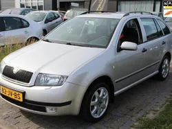 Grijs Gebruikt 2003 Skoda Fabia Elegance Stationwagen | € 1.450 (Iets duurder)