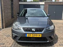 Grijs Gebruikt 2018 Seat Ibiza Reference Hatchback | € 9.899 (Eerlijke prijs)