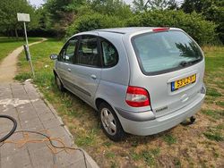 Grijs Gebruikt 2003 Renault Mégane II MPV | € 1.500 (Eerlijke prijs)