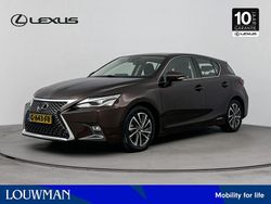 Bruin Gebruikt 2019 Lexus CT200h Hatchback | € 22.950 (Eerlijke prijs)