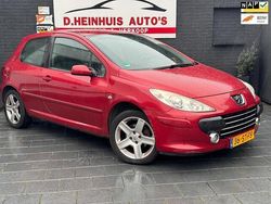 Rood Gebruikt 2006 Peugeot 307 Hatchback | € 890 (Goede deal)