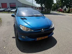 Blauw Gebruikt 2003 Peugeot 206 CC Cabriolet | € 899 (Goede deal)
