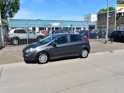 Grijs, metallic lak Gebruikt 2015 Fiat Punto Evo Pop Hatchback | € 5.950 (Eerlijke prijs)