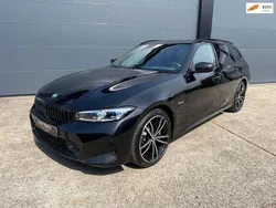 Zwart Gebruikt 2023 BMW 330e M Sport Stationwagen | € 42.495 (Goede deal)