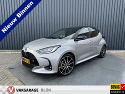 Grijs Gebruikt 2024 Toyota Yaris Hybrid Sport Hatchback | € 29.950 (Super prijs)