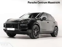Chromite zwart metallic Gebruikt 2023 Porsche Cayenne SUV | € 114.750 (Eerlijke prijs)