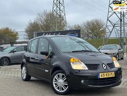 Zwart Gebruikt 2005 Renault Modus Initiale MPV | € 2.499 (Eerlijke prijs)