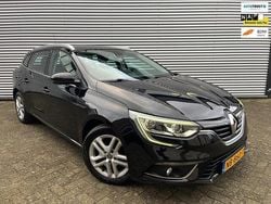 Zwart Gebruikt 2017 Renault Mégane GrandTour Zen Stationwagen | € 9.950 (Eerlijke prijs)