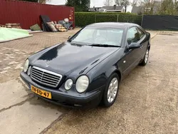 Zwart, andere lak Gebruikt 1998 Mercedes CLK320 Elegance Cabriolet | € 3.250 (Super prijs)