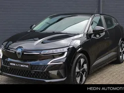Zwart Gebruikt 2024 Renault Mégane Evolution Hatchback | € 32.640 (Eerlijke prijs)
