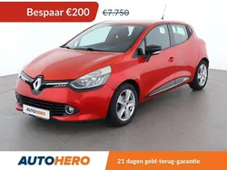 Rood Gebruikt 2015 Renault Clio IV Expression Hatchback | € 7.749 (Eerlijke prijs)