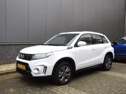Wit Gebruikt 2023 Suzuki Vitara Comfort SUV | € 23.900 (Goede deal)