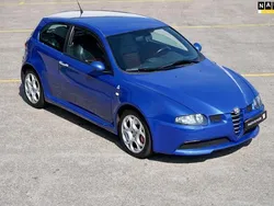 Blauw, metallic lak Gebruikt 2005 Alfa Romeo 147 GTA Hatchback | € 19.900