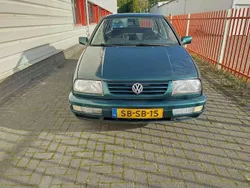 Groen Gebruikt 1997 VW Vento Sedan | € 1.400