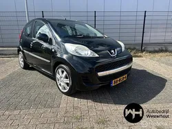 Zwart Gebruikt 2011 Peugeot 107 Sportium Hatchback | € 2.395 (Goede deal)