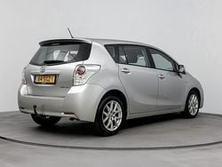 Grijs Gebruikt 2011 Toyota Verso Business Edition MPV | € 13.950 (Iets duurder)