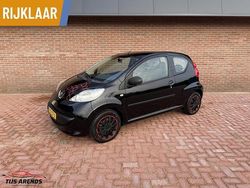 Zwart (metallic) Gebruikt 2008 Peugeot 107 Urban Move Hatchback | € 1.999 (Eerlijke prijs)
