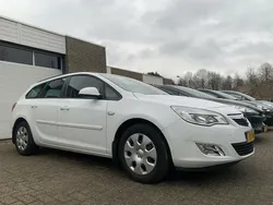 Wit Gebruikt 2011 Opel Astra Edition Stationwagen | € 4.500 (Goede deal)