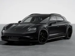 Diepzwart metallic Nieuw 2024 Porsche Taycan Cross Turismo Sedan | € 149.900 (Iets duurder)