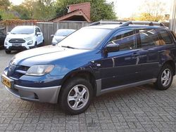 Blauw Gebruikt 2004 Mitsubishi Outlander Comfort Edition SUV | € 1.750 (Goede deal)