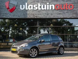 Grijs, metallic lak Gebruikt 2015 Fiat Punto Evo Lounge Hatchback | € 3.950 (Eerlijke prijs)