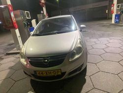 Zilver Gebruikt 2007 Opel Corsa Enjoy Hatchback | € 1.500 (Eerlijke prijs)