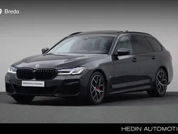 Grijs Gebruikt 2022 BMW 520 M Sport Stationwagen | € 40.880 (Iets duurder)