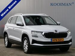 Wit Gebruikt 2024 Skoda Karoq Business Line SUV | € 32.895 (Super prijs)