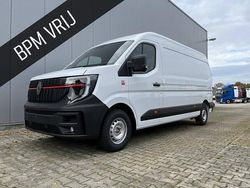 Wit Gebruikt 2024 Renault Master Van | € 36.650 (Goede deal)