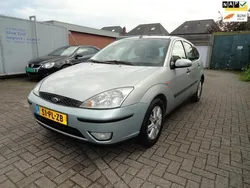Groen Gebruikt 2004 Ford Focus Futura Hatchback | € 1.650 (Eerlijke prijs)