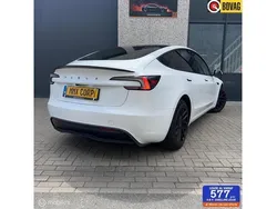 Zwart Gebruikt 2024 Tesla Model 3 Standard Range Sedan | € 35.999 (Eerlijke prijs)