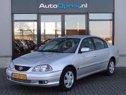 Grijs (metallic) Gebruikt 2002 Toyota Avensis Luna Sedan | € 4.995