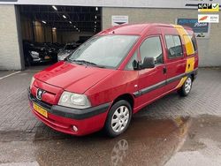 Rood Gebruikt 2005 Peugeot Expert Van | € 5.999